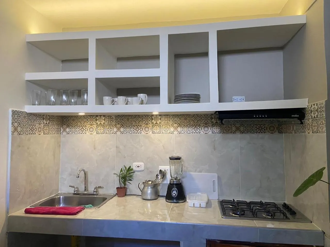 Casa Alojamiento Entero - Cerca Al Castillo San Felipe Cartagena Apartment