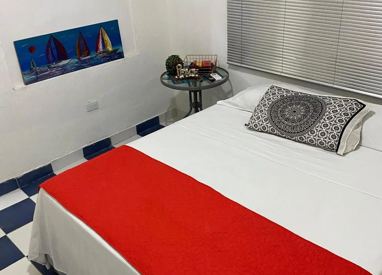 Casa Alojamiento Entero - Cerca Al Castillo San Felipe Cartagena