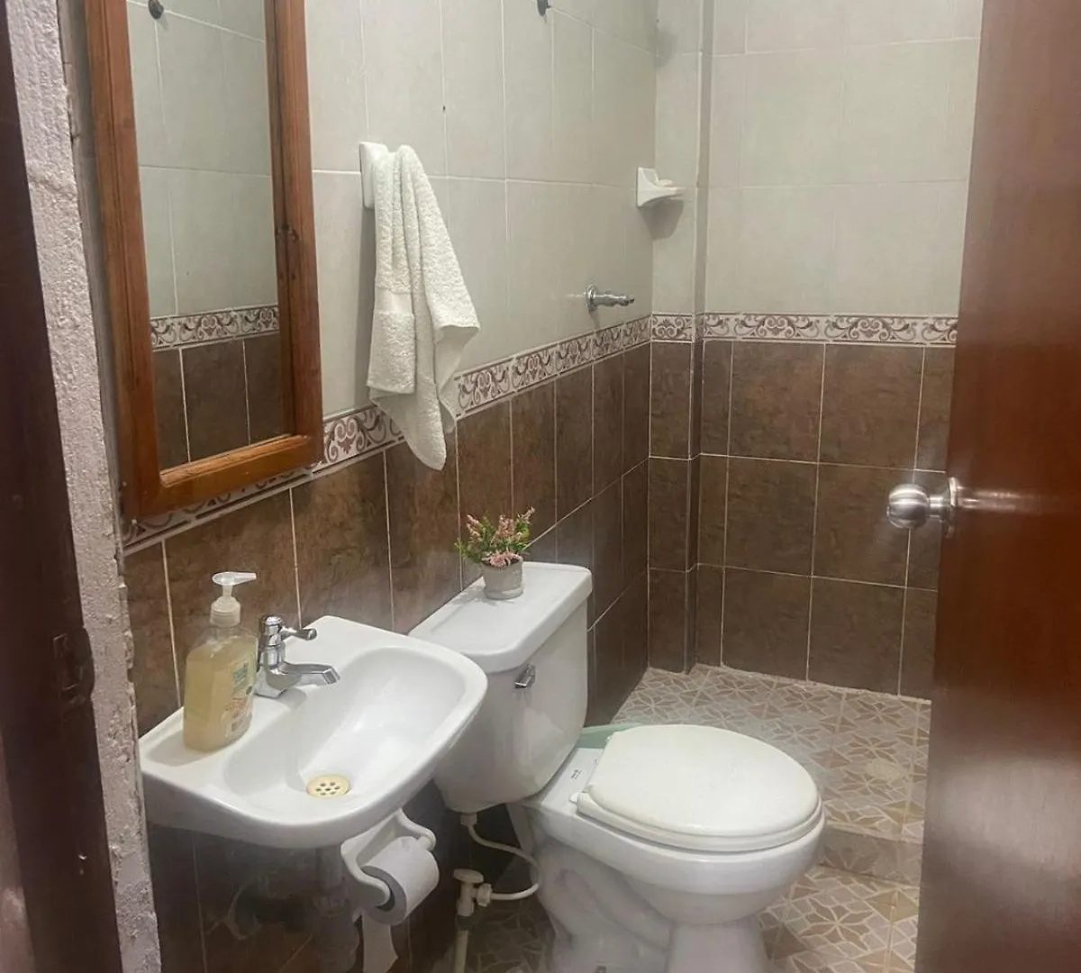 Casa Alojamiento Entero - Cerca Al Castillo San Felipe Cartagena 0*,